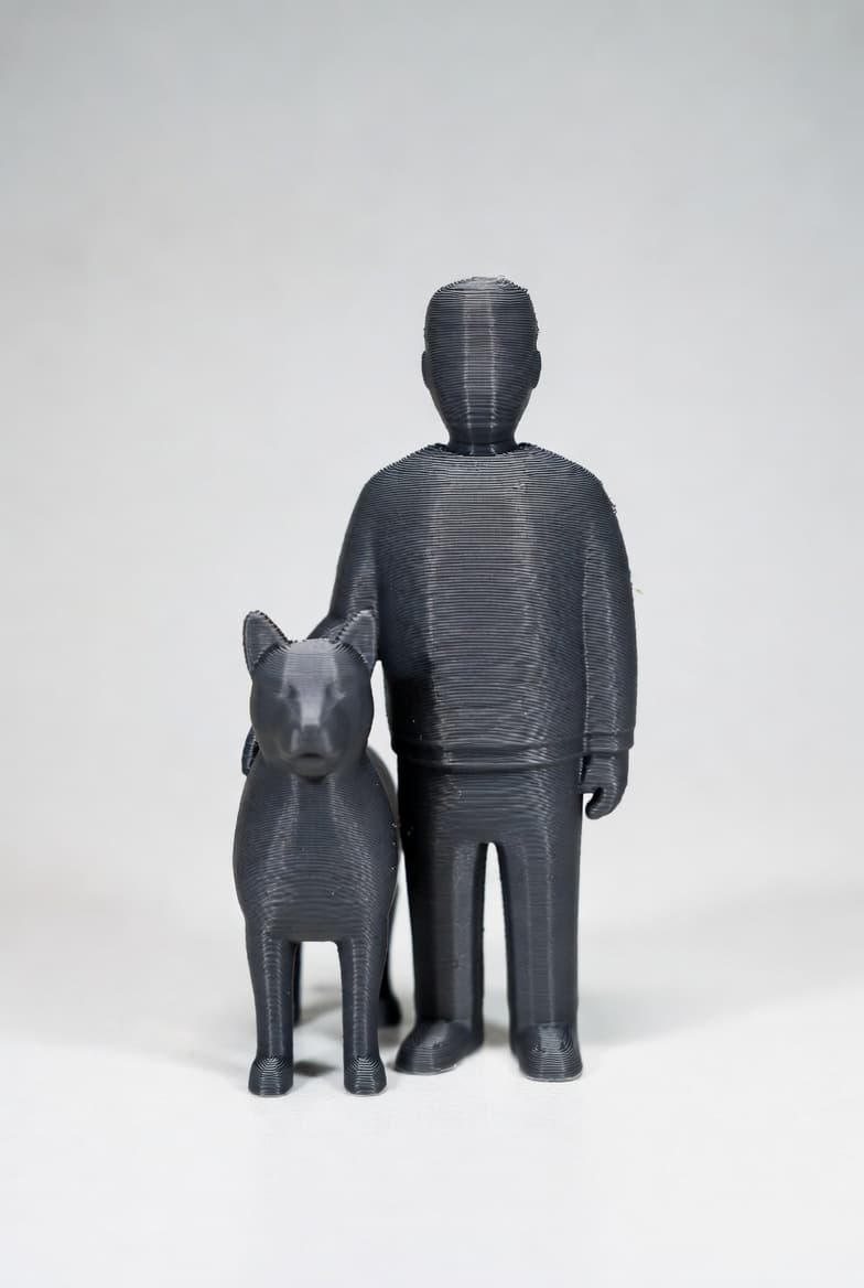 Figura mascota y dueño juntos 3D